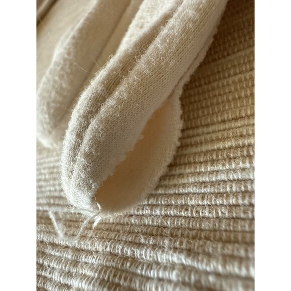 Vintage 1960s White Cotton Gloves – Scalloped Stitch Dress Gloves, Mid Length - Picture 11 of 13